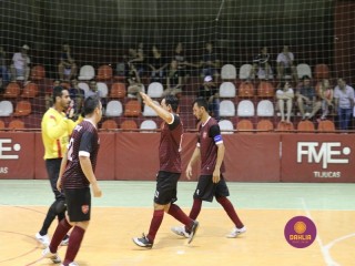 
<a style='margin-left: 5px;' class='btn btn-xs btn-social btn-facebook' href='https://www.facebook.com/sharer/sharer.php?u=https://ko-boladovale.web.getmuller.com.br/imgs/800-800-90/conteudo/fotos/1328/img1188.jpg' rel='popup' data-width='500' data-height='400'><i class='fa fa-facebook'></i>Compartilhar <span class='hidden-xs'>no Facebook</span>
</a> 
<a class='btn btn-default btn-xs' target='_blank' href='imgs/800-800-90/conteudo/fotos/1328/img1188.jpg'>
<span class='glyphicon glyphicon-cloud-download'></span> Salvar
</a> 
<span></span>