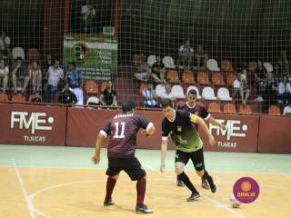 
<a style='margin-left: 5px;' class='btn btn-xs btn-social btn-facebook' href='https://www.facebook.com/sharer/sharer.php?u=https://ko-boladovale.web.getmuller.com.br/imgs/800-800-90/conteudo/fotos/1328/img1206.jpg' rel='popup' data-width='500' data-height='400'><i class='fa fa-facebook'></i>Compartilhar <span class='hidden-xs'>no Facebook</span>
</a> 
<a class='btn btn-default btn-xs' target='_blank' href='imgs/800-800-90/conteudo/fotos/1328/img1206.jpg'>
<span class='glyphicon glyphicon-cloud-download'></span> Salvar
</a> 
<span></span>