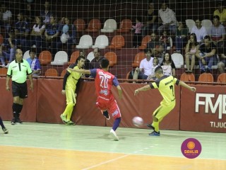 
<a style='margin-left: 5px;' class='btn btn-xs btn-social btn-facebook' href='https://www.facebook.com/sharer/sharer.php?u=https://ko-boladovale.web.getmuller.com.br/imgs/800-800-90/conteudo/fotos/1330/img1474.jpg' rel='popup' data-width='500' data-height='400'><i class='fa fa-facebook'></i>Compartilhar <span class='hidden-xs'>no Facebook</span>
</a> 
<a class='btn btn-default btn-xs' target='_blank' href='imgs/800-800-90/conteudo/fotos/1330/img1474.jpg'>
<span class='glyphicon glyphicon-cloud-download'></span> Salvar
</a> 
<span></span>