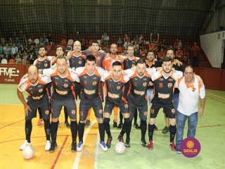 
<a style='margin-left: 5px;' class='btn btn-xs btn-social btn-facebook' href='https://www.facebook.com/sharer/sharer.php?u=https://ko-boladovale.web.getmuller.com.br/imgs/800-800-90/conteudo/fotos/1331/img1640.jpg' rel='popup' data-width='500' data-height='400'><i class='fa fa-facebook'></i>Compartilhar <span class='hidden-xs'>no Facebook</span>
</a> 
<a class='btn btn-default btn-xs' target='_blank' href='imgs/800-800-90/conteudo/fotos/1331/img1640.jpg'>
<span class='glyphicon glyphicon-cloud-download'></span> Salvar
</a> 
<span></span>