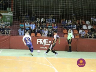 
<a style='margin-left: 5px;' class='btn btn-xs btn-social btn-facebook' href='https://www.facebook.com/sharer/sharer.php?u=https://ko-boladovale.web.getmuller.com.br/imgs/800-800-90/conteudo/fotos/1331/img1655.jpg' rel='popup' data-width='500' data-height='400'><i class='fa fa-facebook'></i>Compartilhar <span class='hidden-xs'>no Facebook</span>
</a> 
<a class='btn btn-default btn-xs' target='_blank' href='imgs/800-800-90/conteudo/fotos/1331/img1655.jpg'>
<span class='glyphicon glyphicon-cloud-download'></span> Salvar
</a> 
<span></span>