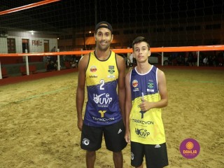 
<a style='margin-left: 5px;' class='btn btn-xs btn-social btn-facebook' href='https://www.facebook.com/sharer/sharer.php?u=https://ko-boladovale.web.getmuller.com.br/imgs/800-800-90/conteudo/fotos/1332/img2191.jpg' rel='popup' data-width='500' data-height='400'><i class='fa fa-facebook'></i>Compartilhar <span class='hidden-xs'>no Facebook</span>
</a> 
<a class='btn btn-default btn-xs' target='_blank' href='imgs/800-800-90/conteudo/fotos/1332/img2191.jpg'>
<span class='glyphicon glyphicon-cloud-download'></span> Salvar
</a> 
<span></span>