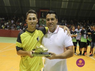 
<a style='margin-left: 5px;' class='btn btn-xs btn-social btn-facebook' href='https://www.facebook.com/sharer/sharer.php?u=https://ko-boladovale.web.getmuller.com.br/imgs/800-800-90/conteudo/fotos/1336/img2869.jpg' rel='popup' data-width='500' data-height='400'><i class='fa fa-facebook'></i>Compartilhar <span class='hidden-xs'>no Facebook</span>
</a> 
<a class='btn btn-default btn-xs' target='_blank' href='imgs/800-800-90/conteudo/fotos/1336/img2869.jpg'>
<span class='glyphicon glyphicon-cloud-download'></span> Salvar
</a> 
<span></span>