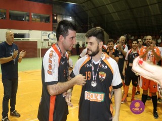 
<a style='margin-left: 5px;' class='btn btn-xs btn-social btn-facebook' href='https://www.facebook.com/sharer/sharer.php?u=https://ko-boladovale.web.getmuller.com.br/imgs/800-800-90/conteudo/fotos/1337/img3250.jpg' rel='popup' data-width='500' data-height='400'><i class='fa fa-facebook'></i>Compartilhar <span class='hidden-xs'>no Facebook</span>
</a> 
<a class='btn btn-default btn-xs' target='_blank' href='imgs/800-800-90/conteudo/fotos/1337/img3250.jpg'>
<span class='glyphicon glyphicon-cloud-download'></span> Salvar
</a> 
<span></span>