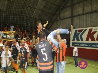 
<a style='margin-left: 5px;' class='btn btn-xs btn-social btn-facebook' href='https://www.facebook.com/sharer/sharer.php?u=https://ko-boladovale.web.getmuller.com.br/imgs/800-800-90/conteudo/fotos/1337/img3261.jpg' rel='popup' data-width='500' data-height='400'><i class='fa fa-facebook'></i>Compartilhar <span class='hidden-xs'>no Facebook</span>
</a> 
<a class='btn btn-default btn-xs' target='_blank' href='imgs/800-800-90/conteudo/fotos/1337/img3261.jpg'>
<span class='glyphicon glyphicon-cloud-download'></span> Salvar
</a> 
<span></span>