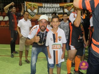 
<a style='margin-left: 5px;' class='btn btn-xs btn-social btn-facebook' href='https://www.facebook.com/sharer/sharer.php?u=https://ko-boladovale.web.getmuller.com.br/imgs/800-800-90/conteudo/fotos/1337/img3262.jpg' rel='popup' data-width='500' data-height='400'><i class='fa fa-facebook'></i>Compartilhar <span class='hidden-xs'>no Facebook</span>
</a> 
<a class='btn btn-default btn-xs' target='_blank' href='imgs/800-800-90/conteudo/fotos/1337/img3262.jpg'>
<span class='glyphicon glyphicon-cloud-download'></span> Salvar
</a> 
<span></span>