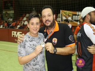 
<a style='margin-left: 5px;' class='btn btn-xs btn-social btn-facebook' href='https://www.facebook.com/sharer/sharer.php?u=https://ko-boladovale.web.getmuller.com.br/imgs/800-800-90/conteudo/fotos/1337/img3264.jpg' rel='popup' data-width='500' data-height='400'><i class='fa fa-facebook'></i>Compartilhar <span class='hidden-xs'>no Facebook</span>
</a> 
<a class='btn btn-default btn-xs' target='_blank' href='imgs/800-800-90/conteudo/fotos/1337/img3264.jpg'>
<span class='glyphicon glyphicon-cloud-download'></span> Salvar
</a> 
<span></span>