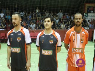 
<a style='margin-left: 5px;' class='btn btn-xs btn-social btn-facebook' href='https://www.facebook.com/sharer/sharer.php?u=https://ko-boladovale.web.getmuller.com.br/imgs/800-800-90/conteudo/fotos/1338/img2928.jpg' rel='popup' data-width='500' data-height='400'><i class='fa fa-facebook'></i>Compartilhar <span class='hidden-xs'>no Facebook</span>
</a> 
<a class='btn btn-default btn-xs' target='_blank' href='imgs/800-800-90/conteudo/fotos/1338/img2928.jpg'>
<span class='glyphicon glyphicon-cloud-download'></span> Salvar
</a> 
<span></span>