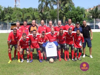 
<a style='margin-left: 5px;' class='btn btn-xs btn-social btn-facebook' href='https://www.facebook.com/sharer/sharer.php?u=https://ko-boladovale.web.getmuller.com.br/imgs/800-800-90/conteudo/fotos/1344/img4459.jpg' rel='popup' data-width='500' data-height='400'><i class='fa fa-facebook'></i>Compartilhar <span class='hidden-xs'>no Facebook</span>
</a> 
<a class='btn btn-default btn-xs' target='_blank' href='imgs/800-800-90/conteudo/fotos/1344/img4459.jpg'>
<span class='glyphicon glyphicon-cloud-download'></span> Salvar
</a> 
<span></span>