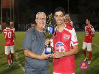 
<a style='margin-left: 5px;' class='btn btn-xs btn-social btn-facebook' href='https://www.facebook.com/sharer/sharer.php?u=https://ko-boladovale.web.getmuller.com.br/imgs/800-800-90/conteudo/fotos/1349/img7155.jpg' rel='popup' data-width='500' data-height='400'><i class='fa fa-facebook'></i>Compartilhar <span class='hidden-xs'>no Facebook</span>
</a> 
<a class='btn btn-default btn-xs' target='_blank' href='imgs/800-800-90/conteudo/fotos/1349/img7155.jpg'>
<span class='glyphicon glyphicon-cloud-download'></span> Salvar
</a> 
<span></span>