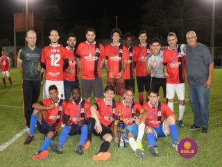 
<a style='margin-left: 5px;' class='btn btn-xs btn-social btn-facebook' href='https://www.facebook.com/sharer/sharer.php?u=https://ko-boladovale.web.getmuller.com.br/imgs/800-800-90/conteudo/fotos/1349/img7170.jpg' rel='popup' data-width='500' data-height='400'><i class='fa fa-facebook'></i>Compartilhar <span class='hidden-xs'>no Facebook</span>
</a> 
<a class='btn btn-default btn-xs' target='_blank' href='imgs/800-800-90/conteudo/fotos/1349/img7170.jpg'>
<span class='glyphicon glyphicon-cloud-download'></span> Salvar
</a> 
<span></span>