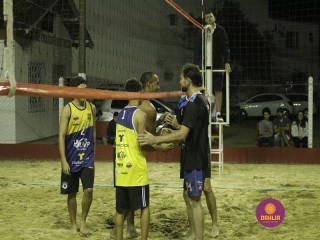 
<a style='margin-left: 5px;' class='btn btn-xs btn-social btn-facebook' href='https://www.facebook.com/sharer/sharer.php?u=https://ko-boladovale.web.getmuller.com.br/imgs/800-800-90/conteudo/fotos/1355/mg7636.jpg' rel='popup' data-width='500' data-height='400'><i class='fa fa-facebook'></i>Compartilhar <span class='hidden-xs'>no Facebook</span>
</a> 
<a class='btn btn-default btn-xs' target='_blank' href='imgs/800-800-90/conteudo/fotos/1355/mg7636.jpg'>
<span class='glyphicon glyphicon-cloud-download'></span> Salvar
</a> 
<span></span>