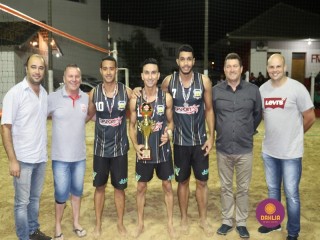 
<a style='margin-left: 5px;' class='btn btn-xs btn-social btn-facebook' href='https://www.facebook.com/sharer/sharer.php?u=https://ko-boladovale.web.getmuller.com.br/imgs/800-800-90/conteudo/fotos/1356/img7535.jpg' rel='popup' data-width='500' data-height='400'><i class='fa fa-facebook'></i>Compartilhar <span class='hidden-xs'>no Facebook</span>
</a> 
<a class='btn btn-default btn-xs' target='_blank' href='imgs/800-800-90/conteudo/fotos/1356/img7535.jpg'>
<span class='glyphicon glyphicon-cloud-download'></span> Salvar
</a> 
<span></span>