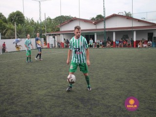 
<a style='margin-left: 5px;' class='btn btn-xs btn-social btn-facebook' href='https://www.facebook.com/sharer/sharer.php?u=https://ko-boladovale.web.getmuller.com.br/imgs/800-800-90/conteudo/fotos/1359/img8197.jpg' rel='popup' data-width='500' data-height='400'><i class='fa fa-facebook'></i>Compartilhar <span class='hidden-xs'>no Facebook</span>
</a> 
<a class='btn btn-default btn-xs' target='_blank' href='imgs/800-800-90/conteudo/fotos/1359/img8197.jpg'>
<span class='glyphicon glyphicon-cloud-download'></span> Salvar
</a> 
<span></span>