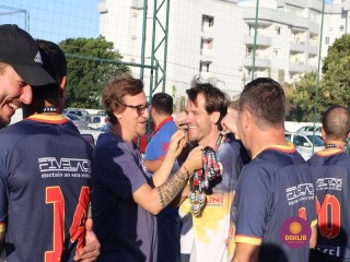 
<a style='margin-left: 5px;' class='btn btn-xs btn-social btn-facebook' href='https://www.facebook.com/sharer/sharer.php?u=https://ko-boladovale.web.getmuller.com.br/imgs/800-800-90/conteudo/fotos/1363/img9974.jpg' rel='popup' data-width='500' data-height='400'><i class='fa fa-facebook'></i>Compartilhar <span class='hidden-xs'>no Facebook</span>
</a> 
<a class='btn btn-default btn-xs' target='_blank' href='imgs/800-800-90/conteudo/fotos/1363/img9974.jpg'>
<span class='glyphicon glyphicon-cloud-download'></span> Salvar
</a> 
<span></span>