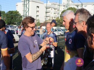 
<a style='margin-left: 5px;' class='btn btn-xs btn-social btn-facebook' href='https://www.facebook.com/sharer/sharer.php?u=https://ko-boladovale.web.getmuller.com.br/imgs/800-800-90/conteudo/fotos/1363/img9976.jpg' rel='popup' data-width='500' data-height='400'><i class='fa fa-facebook'></i>Compartilhar <span class='hidden-xs'>no Facebook</span>
</a> 
<a class='btn btn-default btn-xs' target='_blank' href='imgs/800-800-90/conteudo/fotos/1363/img9976.jpg'>
<span class='glyphicon glyphicon-cloud-download'></span> Salvar
</a> 
<span></span>