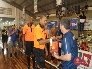 
<a style='margin-left: 5px;' class='btn btn-xs btn-social btn-facebook' href='https://www.facebook.com/sharer/sharer.php?u=https://ko-boladovale.web.getmuller.com.br/imgs/800-800-90/conteudo/fotos/1366/img0459.jpg' rel='popup' data-width='500' data-height='400'><i class='fa fa-facebook'></i>Compartilhar <span class='hidden-xs'>no Facebook</span>
</a> 
<a class='btn btn-default btn-xs' target='_blank' href='imgs/800-800-90/conteudo/fotos/1366/img0459.jpg'>
<span class='glyphicon glyphicon-cloud-download'></span> Salvar
</a> 
<span></span>