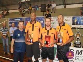 
<a style='margin-left: 5px;' class='btn btn-xs btn-social btn-facebook' href='https://www.facebook.com/sharer/sharer.php?u=https://ko-boladovale.web.getmuller.com.br/imgs/800-800-90/conteudo/fotos/1366/img0461.jpg' rel='popup' data-width='500' data-height='400'><i class='fa fa-facebook'></i>Compartilhar <span class='hidden-xs'>no Facebook</span>
</a> 
<a class='btn btn-default btn-xs' target='_blank' href='imgs/800-800-90/conteudo/fotos/1366/img0461.jpg'>
<span class='glyphicon glyphicon-cloud-download'></span> Salvar
</a> 
<span></span>