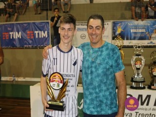 
<a style='margin-left: 5px;' class='btn btn-xs btn-social btn-facebook' href='https://www.facebook.com/sharer/sharer.php?u=https://ko-boladovale.web.getmuller.com.br/imgs/800-800-90/conteudo/fotos/1366/img0472.jpg' rel='popup' data-width='500' data-height='400'><i class='fa fa-facebook'></i>Compartilhar <span class='hidden-xs'>no Facebook</span>
</a> 
<a class='btn btn-default btn-xs' target='_blank' href='imgs/800-800-90/conteudo/fotos/1366/img0472.jpg'>
<span class='glyphicon glyphicon-cloud-download'></span> Salvar
</a> 
<span></span>