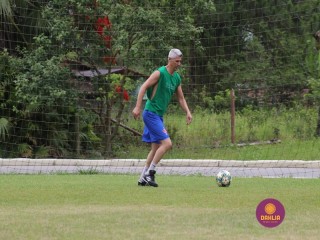 
<a style='margin-left: 5px;' class='btn btn-xs btn-social btn-facebook' href='https://www.facebook.com/sharer/sharer.php?u=https://ko-boladovale.web.getmuller.com.br/imgs/800-800-90/conteudo/fotos/1370/img1116.jpg' rel='popup' data-width='500' data-height='400'><i class='fa fa-facebook'></i>Compartilhar <span class='hidden-xs'>no Facebook</span>
</a> 
<a class='btn btn-default btn-xs' target='_blank' href='imgs/800-800-90/conteudo/fotos/1370/img1116.jpg'>
<span class='glyphicon glyphicon-cloud-download'></span> Salvar
</a> 
<span></span>