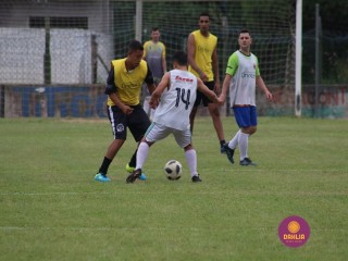 
<a style='margin-left: 5px;' class='btn btn-xs btn-social btn-facebook' href='https://www.facebook.com/sharer/sharer.php?u=https://ko-boladovale.web.getmuller.com.br/imgs/800-800-90/conteudo/fotos/1371/img1415.jpg' rel='popup' data-width='500' data-height='400'><i class='fa fa-facebook'></i>Compartilhar <span class='hidden-xs'>no Facebook</span>
</a> 
<a class='btn btn-default btn-xs' target='_blank' href='imgs/800-800-90/conteudo/fotos/1371/img1415.jpg'>
<span class='glyphicon glyphicon-cloud-download'></span> Salvar
</a> 
<span></span>