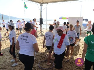 
<a style='margin-left: 5px;' class='btn btn-xs btn-social btn-facebook' href='https://www.facebook.com/sharer/sharer.php?u=https://ko-boladovale.web.getmuller.com.br/imgs/800-800-90/conteudo/fotos/1372/img2703.jpg' rel='popup' data-width='500' data-height='400'><i class='fa fa-facebook'></i>Compartilhar <span class='hidden-xs'>no Facebook</span>
</a> 
<a class='btn btn-default btn-xs' target='_blank' href='imgs/800-800-90/conteudo/fotos/1372/img2703.jpg'>
<span class='glyphicon glyphicon-cloud-download'></span> Salvar
</a> 
<span></span>