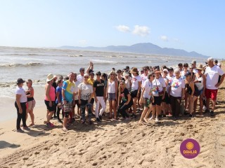 
<a style='margin-left: 5px;' class='btn btn-xs btn-social btn-facebook' href='https://www.facebook.com/sharer/sharer.php?u=https://ko-boladovale.web.getmuller.com.br/imgs/800-800-90/conteudo/fotos/1373/img2791.jpg' rel='popup' data-width='500' data-height='400'><i class='fa fa-facebook'></i>Compartilhar <span class='hidden-xs'>no Facebook</span>
</a> 
<a class='btn btn-default btn-xs' target='_blank' href='imgs/800-800-90/conteudo/fotos/1373/img2791.jpg'>
<span class='glyphicon glyphicon-cloud-download'></span> Salvar
</a> 
<span></span>