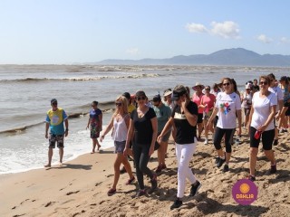 
<a style='margin-left: 5px;' class='btn btn-xs btn-social btn-facebook' href='https://www.facebook.com/sharer/sharer.php?u=https://ko-boladovale.web.getmuller.com.br/imgs/800-800-90/conteudo/fotos/1373/img2798.jpg' rel='popup' data-width='500' data-height='400'><i class='fa fa-facebook'></i>Compartilhar <span class='hidden-xs'>no Facebook</span>
</a> 
<a class='btn btn-default btn-xs' target='_blank' href='imgs/800-800-90/conteudo/fotos/1373/img2798.jpg'>
<span class='glyphicon glyphicon-cloud-download'></span> Salvar
</a> 
<span></span>