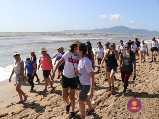 
<a style='margin-left: 5px;' class='btn btn-xs btn-social btn-facebook' href='https://www.facebook.com/sharer/sharer.php?u=https://ko-boladovale.web.getmuller.com.br/imgs/800-800-90/conteudo/fotos/1373/img2801.jpg' rel='popup' data-width='500' data-height='400'><i class='fa fa-facebook'></i>Compartilhar <span class='hidden-xs'>no Facebook</span>
</a> 
<a class='btn btn-default btn-xs' target='_blank' href='imgs/800-800-90/conteudo/fotos/1373/img2801.jpg'>
<span class='glyphicon glyphicon-cloud-download'></span> Salvar
</a> 
<span></span>