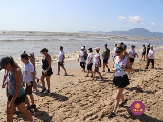 
<a style='margin-left: 5px;' class='btn btn-xs btn-social btn-facebook' href='https://www.facebook.com/sharer/sharer.php?u=https://ko-boladovale.web.getmuller.com.br/imgs/800-800-90/conteudo/fotos/1373/img2804.jpg' rel='popup' data-width='500' data-height='400'><i class='fa fa-facebook'></i>Compartilhar <span class='hidden-xs'>no Facebook</span>
</a> 
<a class='btn btn-default btn-xs' target='_blank' href='imgs/800-800-90/conteudo/fotos/1373/img2804.jpg'>
<span class='glyphicon glyphicon-cloud-download'></span> Salvar
</a> 
<span></span>