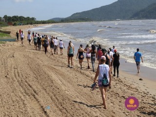 
<a style='margin-left: 5px;' class='btn btn-xs btn-social btn-facebook' href='https://www.facebook.com/sharer/sharer.php?u=https://ko-boladovale.web.getmuller.com.br/imgs/800-800-90/conteudo/fotos/1373/img2819.jpg' rel='popup' data-width='500' data-height='400'><i class='fa fa-facebook'></i>Compartilhar <span class='hidden-xs'>no Facebook</span>
</a> 
<a class='btn btn-default btn-xs' target='_blank' href='imgs/800-800-90/conteudo/fotos/1373/img2819.jpg'>
<span class='glyphicon glyphicon-cloud-download'></span> Salvar
</a> 
<span></span>