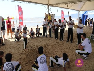 
<a style='margin-left: 5px;' class='btn btn-xs btn-social btn-facebook' href='https://www.facebook.com/sharer/sharer.php?u=https://ko-boladovale.web.getmuller.com.br/imgs/800-800-90/conteudo/fotos/1375/img2946.jpg' rel='popup' data-width='500' data-height='400'><i class='fa fa-facebook'></i>Compartilhar <span class='hidden-xs'>no Facebook</span>
</a> 
<a class='btn btn-default btn-xs' target='_blank' href='imgs/800-800-90/conteudo/fotos/1375/img2946.jpg'>
<span class='glyphicon glyphicon-cloud-download'></span> Salvar
</a> 
<span></span>