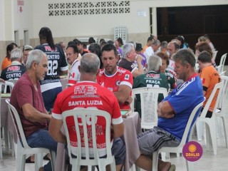 
<a style='margin-left: 5px;' class='btn btn-xs btn-social btn-facebook' href='https://www.facebook.com/sharer/sharer.php?u=https://ko-boladovale.web.getmuller.com.br/imgs/800-800-90/conteudo/fotos/1388/img9813.jpg' rel='popup' data-width='500' data-height='400'><i class='fa fa-facebook'></i>Compartilhar <span class='hidden-xs'>no Facebook</span>
</a> 
<a class='btn btn-default btn-xs' target='_blank' href='imgs/800-800-90/conteudo/fotos/1388/img9813.jpg'>
<span class='glyphicon glyphicon-cloud-download'></span> Salvar
</a> 
<span></span>