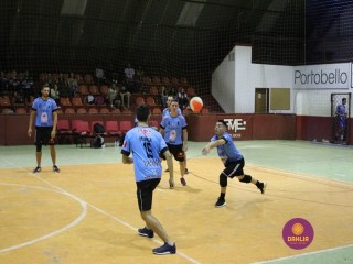 
<a style='margin-left: 5px;' class='btn btn-xs btn-social btn-facebook' href='https://www.facebook.com/sharer/sharer.php?u=https://ko-boladovale.web.getmuller.com.br/imgs/800-800-90/conteudo/fotos/1389/img0072.jpg' rel='popup' data-width='500' data-height='400'><i class='fa fa-facebook'></i>Compartilhar <span class='hidden-xs'>no Facebook</span>
</a> 
<a class='btn btn-default btn-xs' target='_blank' href='imgs/800-800-90/conteudo/fotos/1389/img0072.jpg'>
<span class='glyphicon glyphicon-cloud-download'></span> Salvar
</a> 
<span></span>