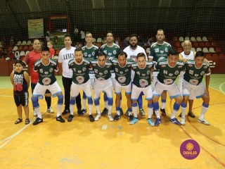 
<a style='margin-left: 5px;' class='btn btn-xs btn-social btn-facebook' href='https://www.facebook.com/sharer/sharer.php?u=https://ko-boladovale.web.getmuller.com.br/imgs/800-800-90/conteudo/fotos/1391/img0244.jpg' rel='popup' data-width='500' data-height='400'><i class='fa fa-facebook'></i>Compartilhar <span class='hidden-xs'>no Facebook</span>
</a> 
<a class='btn btn-default btn-xs' target='_blank' href='imgs/800-800-90/conteudo/fotos/1391/img0244.jpg'>
<span class='glyphicon glyphicon-cloud-download'></span> Salvar
</a> 
<span></span>