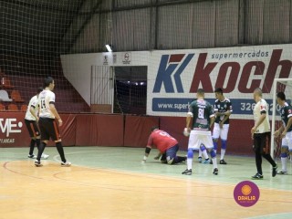 
<a style='margin-left: 5px;' class='btn btn-xs btn-social btn-facebook' href='https://www.facebook.com/sharer/sharer.php?u=https://ko-boladovale.web.getmuller.com.br/imgs/800-800-90/conteudo/fotos/1391/img0257.jpg' rel='popup' data-width='500' data-height='400'><i class='fa fa-facebook'></i>Compartilhar <span class='hidden-xs'>no Facebook</span>
</a> 
<a class='btn btn-default btn-xs' target='_blank' href='imgs/800-800-90/conteudo/fotos/1391/img0257.jpg'>
<span class='glyphicon glyphicon-cloud-download'></span> Salvar
</a> 
<span></span>