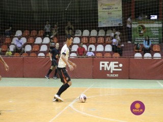 
<a style='margin-left: 5px;' class='btn btn-xs btn-social btn-facebook' href='https://www.facebook.com/sharer/sharer.php?u=https://ko-boladovale.web.getmuller.com.br/imgs/800-800-90/conteudo/fotos/1391/img0265.jpg' rel='popup' data-width='500' data-height='400'><i class='fa fa-facebook'></i>Compartilhar <span class='hidden-xs'>no Facebook</span>
</a> 
<a class='btn btn-default btn-xs' target='_blank' href='imgs/800-800-90/conteudo/fotos/1391/img0265.jpg'>
<span class='glyphicon glyphicon-cloud-download'></span> Salvar
</a> 
<span></span>