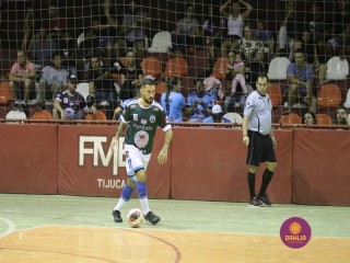 
<a style='margin-left: 5px;' class='btn btn-xs btn-social btn-facebook' href='https://www.facebook.com/sharer/sharer.php?u=https://ko-boladovale.web.getmuller.com.br/imgs/800-800-90/conteudo/fotos/1399/img1073.jpg' rel='popup' data-width='500' data-height='400'><i class='fa fa-facebook'></i>Compartilhar <span class='hidden-xs'>no Facebook</span>
</a> 
<a class='btn btn-default btn-xs' target='_blank' href='imgs/800-800-90/conteudo/fotos/1399/img1073.jpg'>
<span class='glyphicon glyphicon-cloud-download'></span> Salvar
</a> 
<span></span>