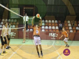 
<a style='margin-left: 5px;' class='btn btn-xs btn-social btn-facebook' href='https://www.facebook.com/sharer/sharer.php?u=https://ko-boladovale.web.getmuller.com.br/imgs/800-800-90/conteudo/fotos/1406/img1945.jpg' rel='popup' data-width='500' data-height='400'><i class='fa fa-facebook'></i>Compartilhar <span class='hidden-xs'>no Facebook</span>
</a> 
<a class='btn btn-default btn-xs' target='_blank' href='imgs/800-800-90/conteudo/fotos/1406/img1945.jpg'>
<span class='glyphicon glyphicon-cloud-download'></span> Salvar
</a> 
<span></span>