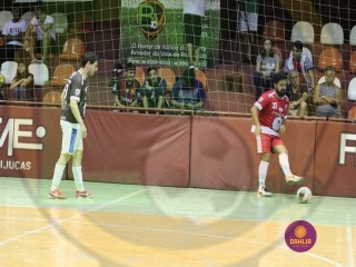 
<a style='margin-left: 5px;' class='btn btn-xs btn-social btn-facebook' href='https://www.facebook.com/sharer/sharer.php?u=https://ko-boladovale.web.getmuller.com.br/imgs/800-800-90/conteudo/fotos/1408/img2022.jpg' rel='popup' data-width='500' data-height='400'><i class='fa fa-facebook'></i>Compartilhar <span class='hidden-xs'>no Facebook</span>
</a> 
<a class='btn btn-default btn-xs' target='_blank' href='imgs/800-800-90/conteudo/fotos/1408/img2022.jpg'>
<span class='glyphicon glyphicon-cloud-download'></span> Salvar
</a> 
<span></span>