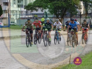 
<a style='margin-left: 5px;' class='btn btn-xs btn-social btn-facebook' href='https://www.facebook.com/sharer/sharer.php?u=https://ko-boladovale.web.getmuller.com.br/imgs/800-800-90/conteudo/fotos/1419/dsc01602.jpg' rel='popup' data-width='500' data-height='400'><i class='fa fa-facebook'></i>Compartilhar <span class='hidden-xs'>no Facebook</span>
</a> 
<a class='btn btn-default btn-xs' target='_blank' href='imgs/800-800-90/conteudo/fotos/1419/dsc01602.jpg'>
<span class='glyphicon glyphicon-cloud-download'></span> Salvar
</a> 
<span></span>