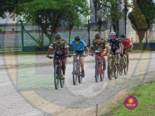 
<a style='margin-left: 5px;' class='btn btn-xs btn-social btn-facebook' href='https://www.facebook.com/sharer/sharer.php?u=https://ko-boladovale.web.getmuller.com.br/imgs/800-800-90/conteudo/fotos/1419/dsc01620.jpg' rel='popup' data-width='500' data-height='400'><i class='fa fa-facebook'></i>Compartilhar <span class='hidden-xs'>no Facebook</span>
</a> 
<a class='btn btn-default btn-xs' target='_blank' href='imgs/800-800-90/conteudo/fotos/1419/dsc01620.jpg'>
<span class='glyphicon glyphicon-cloud-download'></span> Salvar
</a> 
<span></span>