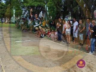 
<a style='margin-left: 5px;' class='btn btn-xs btn-social btn-facebook' href='https://www.facebook.com/sharer/sharer.php?u=https://ko-boladovale.web.getmuller.com.br/imgs/800-800-90/conteudo/fotos/1425/img3825.jpg' rel='popup' data-width='500' data-height='400'><i class='fa fa-facebook'></i>Compartilhar <span class='hidden-xs'>no Facebook</span>
</a> 
<a class='btn btn-default btn-xs' target='_blank' href='imgs/800-800-90/conteudo/fotos/1425/img3825.jpg'>
<span class='glyphicon glyphicon-cloud-download'></span> Salvar
</a> 
<span></span>