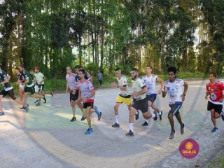 
<a style='margin-left: 5px;' class='btn btn-xs btn-social btn-facebook' href='https://www.facebook.com/sharer/sharer.php?u=https://ko-boladovale.web.getmuller.com.br/imgs/800-800-90/conteudo/fotos/1429/img7029.jpg' rel='popup' data-width='500' data-height='400'><i class='fa fa-facebook'></i>Compartilhar <span class='hidden-xs'>no Facebook</span>
</a> 
<a class='btn btn-default btn-xs' target='_blank' href='imgs/800-800-90/conteudo/fotos/1429/img7029.jpg'>
<span class='glyphicon glyphicon-cloud-download'></span> Salvar
</a> 
<span></span>