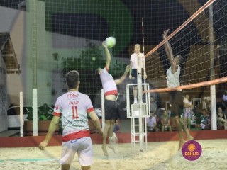 
<a style='margin-left: 5px;' class='btn btn-xs btn-social btn-facebook' href='https://www.facebook.com/sharer/sharer.php?u=https://ko-boladovale.web.getmuller.com.br/imgs/800-800-90/conteudo/fotos/1438/img7981.jpg' rel='popup' data-width='500' data-height='400'><i class='fa fa-facebook'></i>Compartilhar <span class='hidden-xs'>no Facebook</span>
</a> 
<a class='btn btn-default btn-xs' target='_blank' href='imgs/800-800-90/conteudo/fotos/1438/img7981.jpg'>
<span class='glyphicon glyphicon-cloud-download'></span> Salvar
</a> 
<span></span>