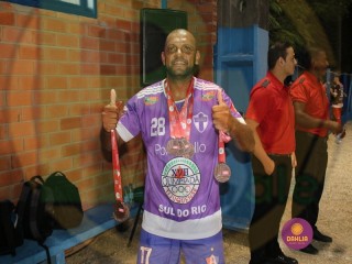 
<a style='margin-left: 5px;' class='btn btn-xs btn-social btn-facebook' href='https://www.facebook.com/sharer/sharer.php?u=https://ko-boladovale.web.getmuller.com.br/imgs/800-800-90/conteudo/fotos/1441/img8462.jpg' rel='popup' data-width='500' data-height='400'><i class='fa fa-facebook'></i>Compartilhar <span class='hidden-xs'>no Facebook</span>
</a> 
<a class='btn btn-default btn-xs' target='_blank' href='imgs/800-800-90/conteudo/fotos/1441/img8462.jpg'>
<span class='glyphicon glyphicon-cloud-download'></span> Salvar
</a> 
<span></span>