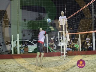 
<a style='margin-left: 5px;' class='btn btn-xs btn-social btn-facebook' href='https://www.facebook.com/sharer/sharer.php?u=https://ko-boladovale.web.getmuller.com.br/imgs/800-800-90/conteudo/fotos/1444/img9049.jpg' rel='popup' data-width='500' data-height='400'><i class='fa fa-facebook'></i>Compartilhar <span class='hidden-xs'>no Facebook</span>
</a> 
<a class='btn btn-default btn-xs' target='_blank' href='imgs/800-800-90/conteudo/fotos/1444/img9049.jpg'>
<span class='glyphicon glyphicon-cloud-download'></span> Salvar
</a> 
<span></span>