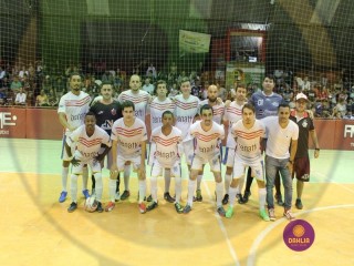 
<a style='margin-left: 5px;' class='btn btn-xs btn-social btn-facebook' href='https://www.facebook.com/sharer/sharer.php?u=https://ko-boladovale.web.getmuller.com.br/imgs/800-800-90/conteudo/fotos/1446/img7999.jpg' rel='popup' data-width='500' data-height='400'><i class='fa fa-facebook'></i>Compartilhar <span class='hidden-xs'>no Facebook</span>
</a> 
<a class='btn btn-default btn-xs' target='_blank' href='imgs/800-800-90/conteudo/fotos/1446/img7999.jpg'>
<span class='glyphicon glyphicon-cloud-download'></span> Salvar
</a> 
<span></span>