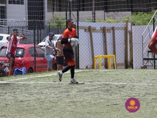 
<a style='margin-left: 5px;' class='btn btn-xs btn-social btn-facebook' href='https://www.facebook.com/sharer/sharer.php?u=https://ko-boladovale.web.getmuller.com.br/imgs/800-800-90/conteudo/fotos/1449/img0429.jpg' rel='popup' data-width='500' data-height='400'><i class='fa fa-facebook'></i>Compartilhar <span class='hidden-xs'>no Facebook</span>
</a> 
<a class='btn btn-default btn-xs' target='_blank' href='imgs/800-800-90/conteudo/fotos/1449/img0429.jpg'>
<span class='glyphicon glyphicon-cloud-download'></span> Salvar
</a> 
<span></span>