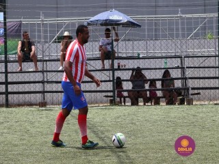 
<a style='margin-left: 5px;' class='btn btn-xs btn-social btn-facebook' href='https://www.facebook.com/sharer/sharer.php?u=https://ko-boladovale.web.getmuller.com.br/imgs/800-800-90/conteudo/fotos/1449/img0440.jpg' rel='popup' data-width='500' data-height='400'><i class='fa fa-facebook'></i>Compartilhar <span class='hidden-xs'>no Facebook</span>
</a> 
<a class='btn btn-default btn-xs' target='_blank' href='imgs/800-800-90/conteudo/fotos/1449/img0440.jpg'>
<span class='glyphicon glyphicon-cloud-download'></span> Salvar
</a> 
<span></span>